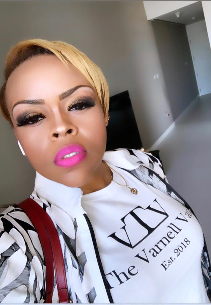 "VTV Crown" Women's Cotton T-shirt (Curve)